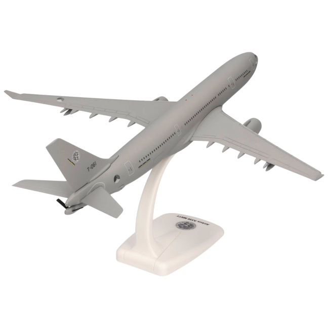 Herpa Snap-Fit Flugzeugmodell NATO Airbus A330 MRTT Multinational Multirole Tanker Unit Eindhoven Air Base – T-061 (1:200)